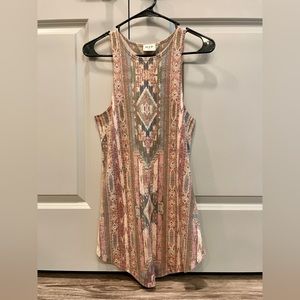 Hip Sleeveless Top